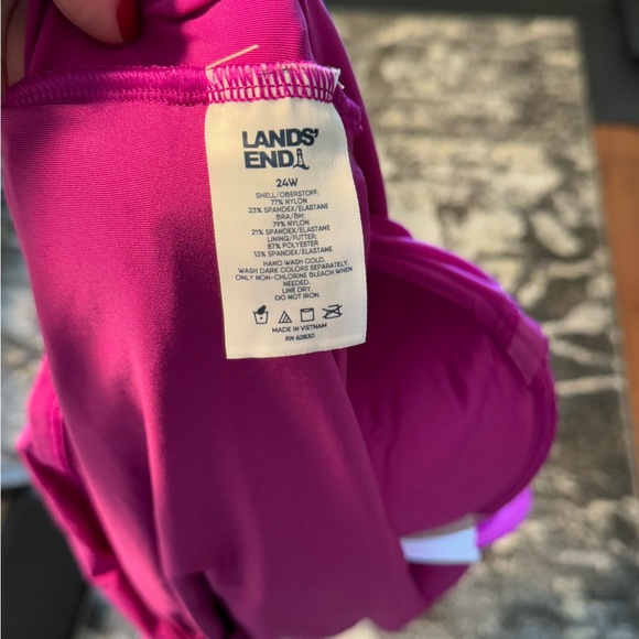 - Land's End ~ Deep pink/fuchia Cross Over Wrap Underwire Tankini Top - Picture 3 of 4